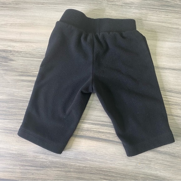 Long Sleeve Striped Onesie Black & White, with Black Pants Size 3-6 mos - Picture 7 of 10